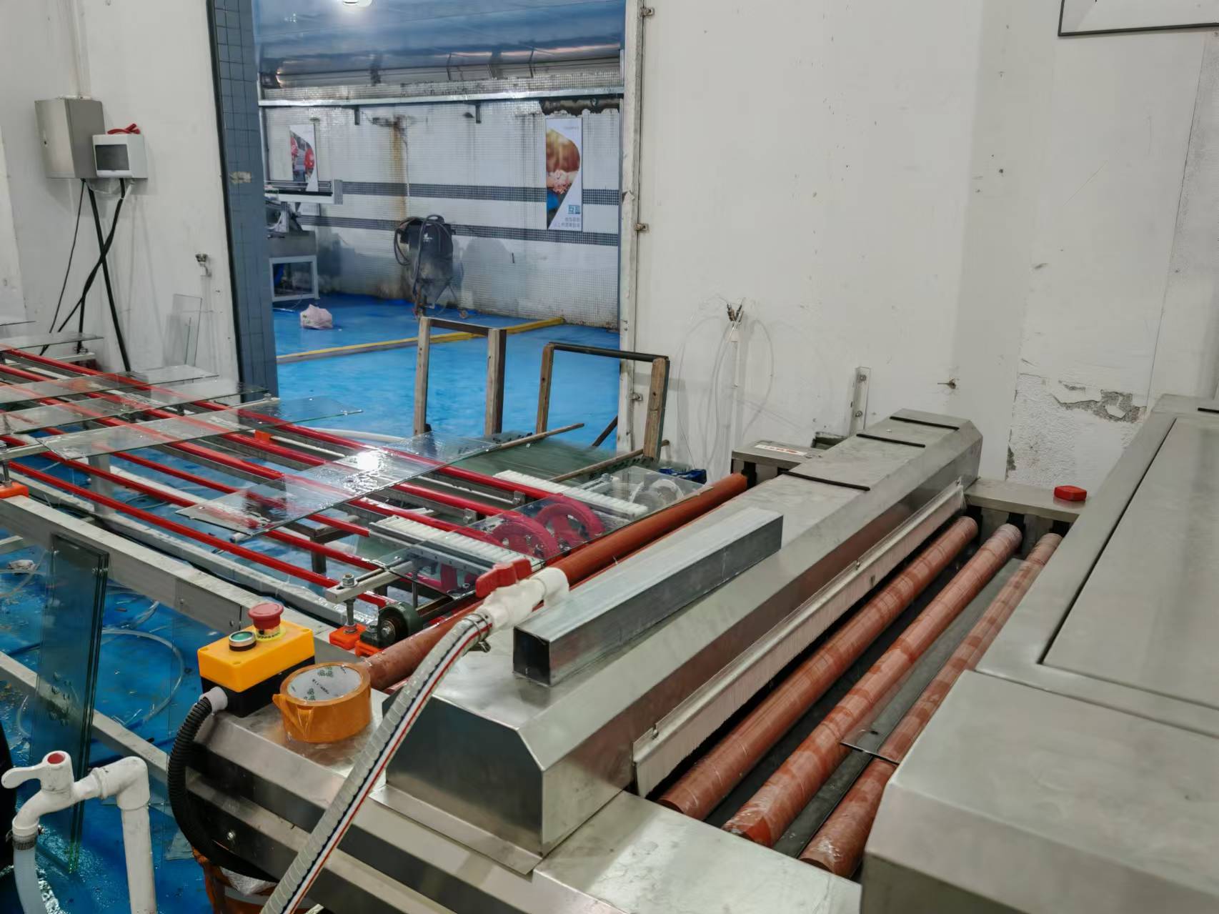 Fully automatic Glass Cutting