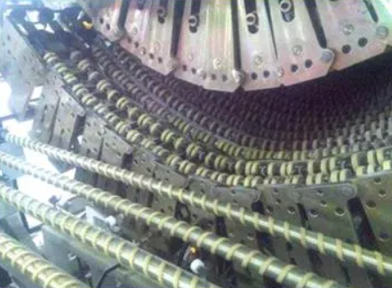 Kevlar aramid rope wrapped on glass tempering furnace rollers for heat insulation