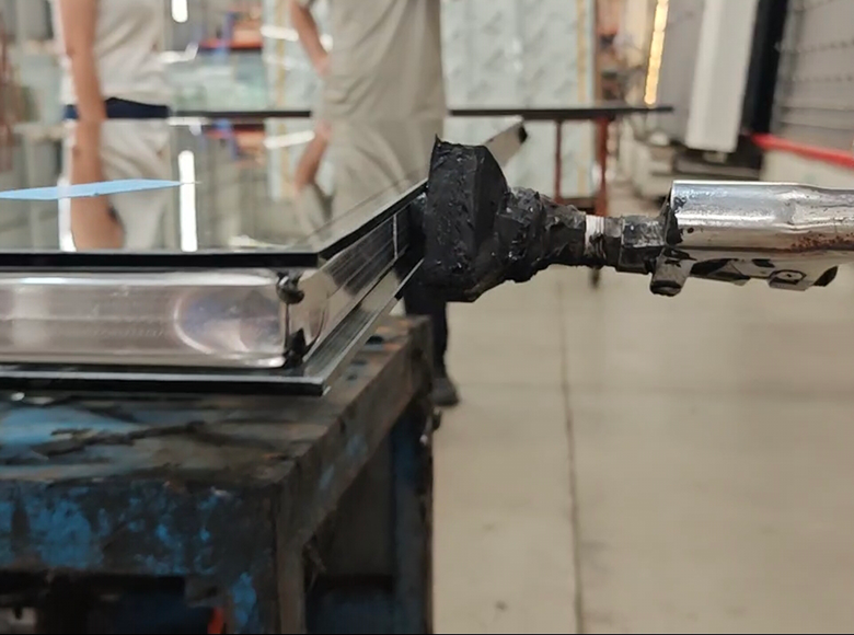 Two-component coating machine glue gun