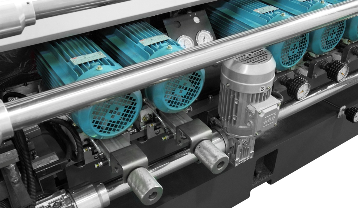 Pneumatic polishing with three wheels